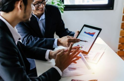 Tips for Increasing Sales When Consumer Spending Is Low