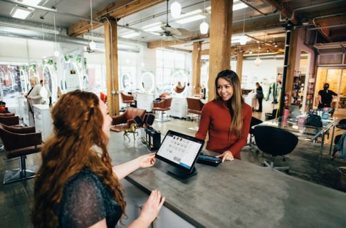 5 Types of Technology You Need for Your Salon